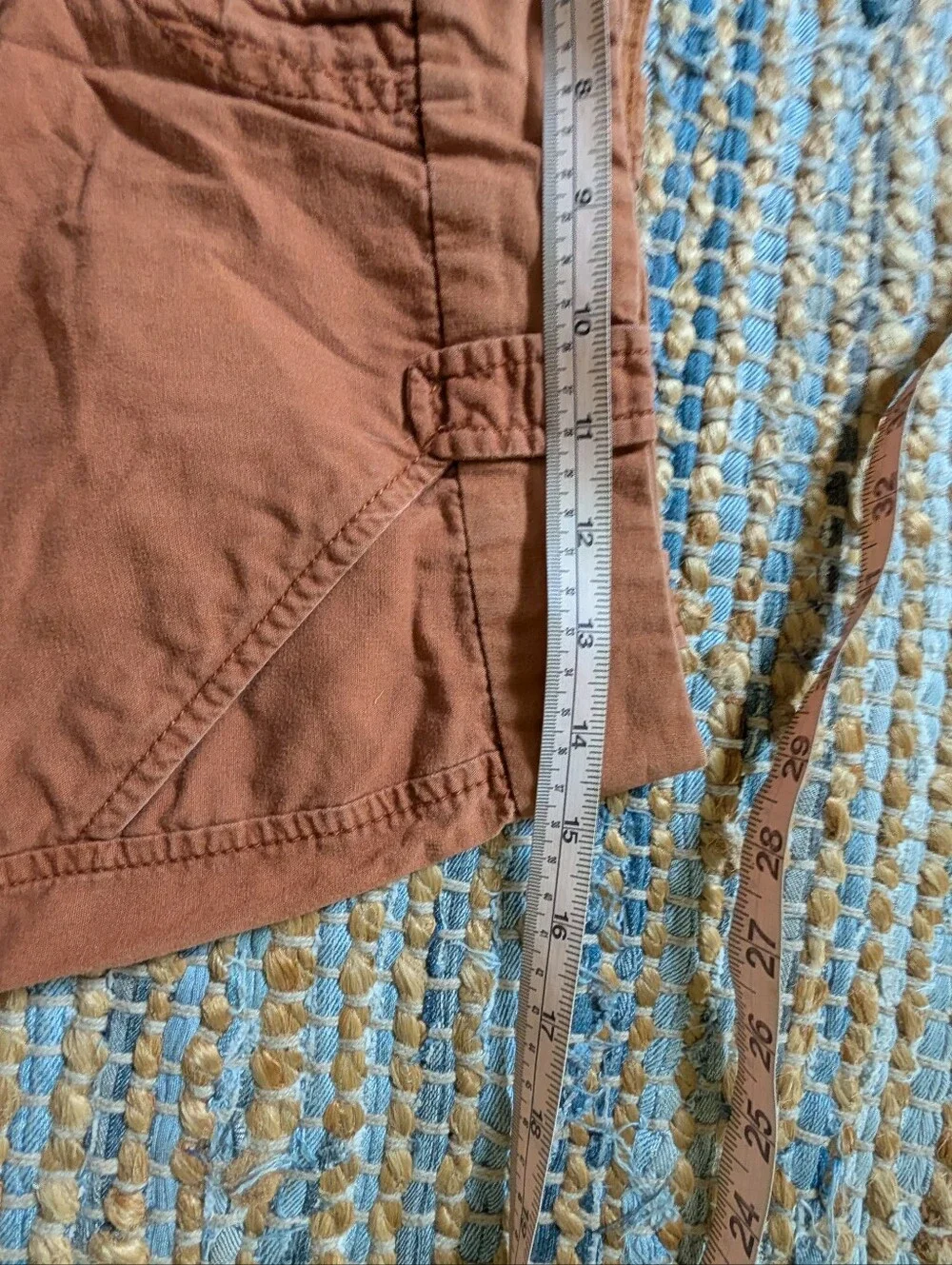Old Navy Camel Chino Hot Pants Short Shorts 2 Preppy 2010s Fashion